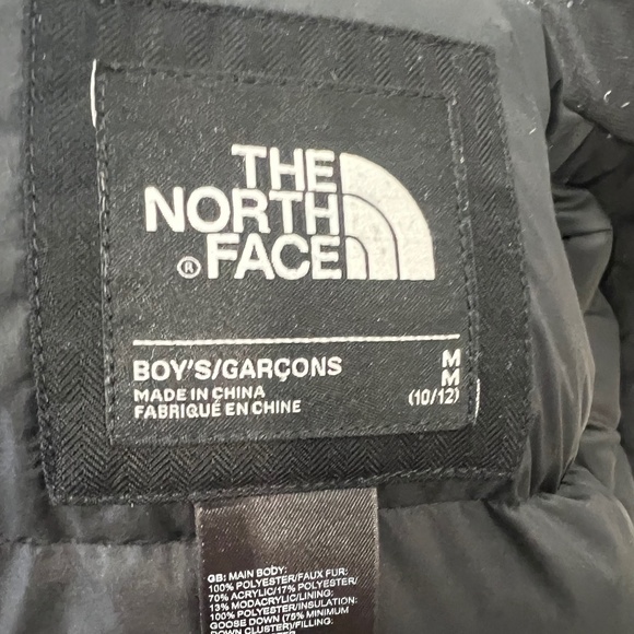The North Face boys parka (size10-12) - Picture 4 of 5